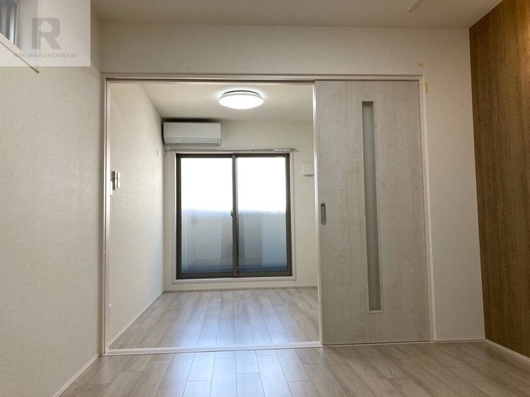 フジパレス八戸ノ里III番館の居間写真