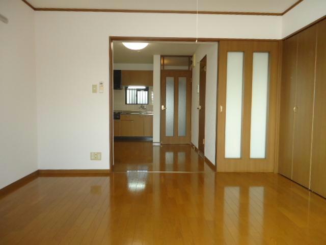 居室・リビング　※別部屋参照参考写真