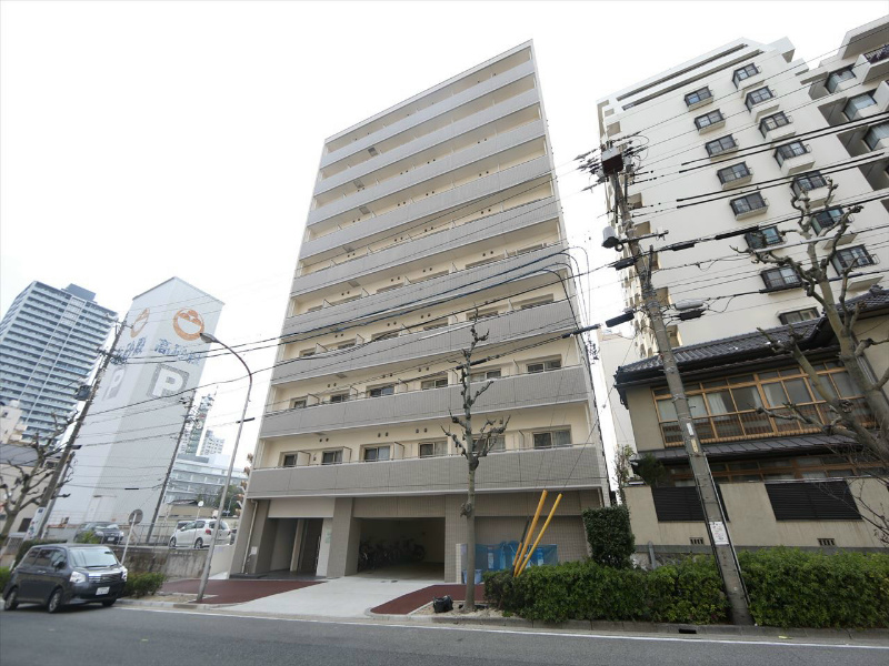 建物外観　外観　防犯カメラ付　オートロック　外観タイル張り