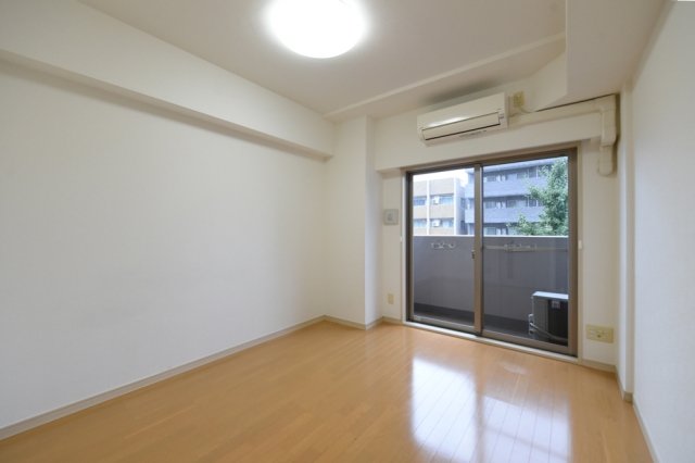 プレール・ドゥーク文京茗荷谷の居間写真
