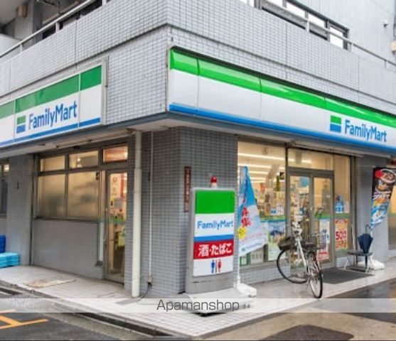 コンビニ　ファミリーマート下高井戸店（コンビニ）まで200m
