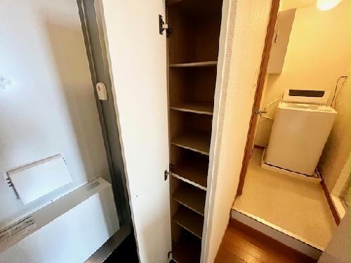 玄関　設備・仕様は号室により異なる為、現状を優先いたします。