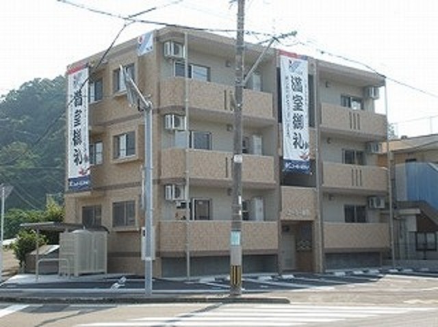 ユーミー園田の建物外観