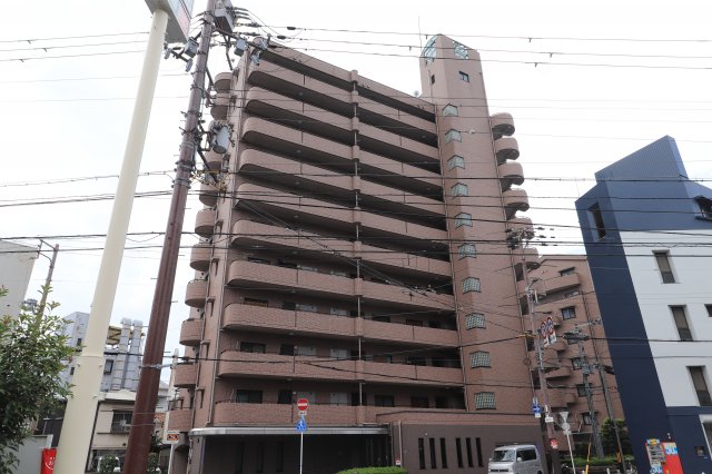 大阪市福島区野田のマンションの建物外観