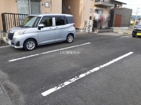 【常陸太田市内堀町のアパートの駐車場】