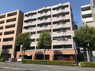 横浜市都筑区牛久保のマンションの建物外観