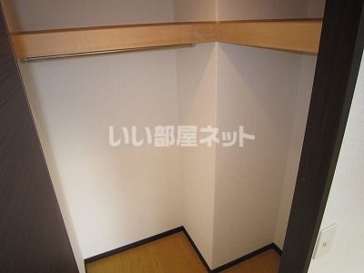 【姶良市西餅田のマンションの収納】