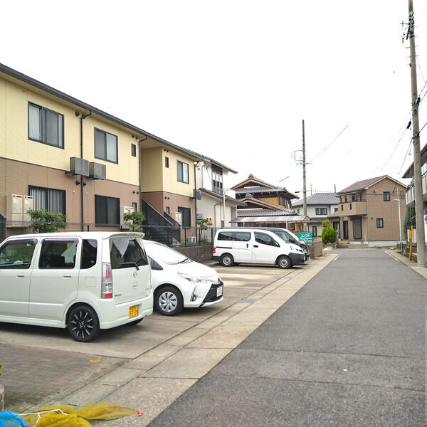 【第4グリーンコーポ守山の駐車場】