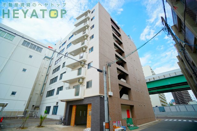 名古屋市中川区山王のマンションの建物外観