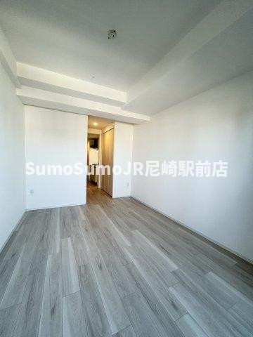 居室・リビング　こちらの居間で趣味の時間をお楽しみください