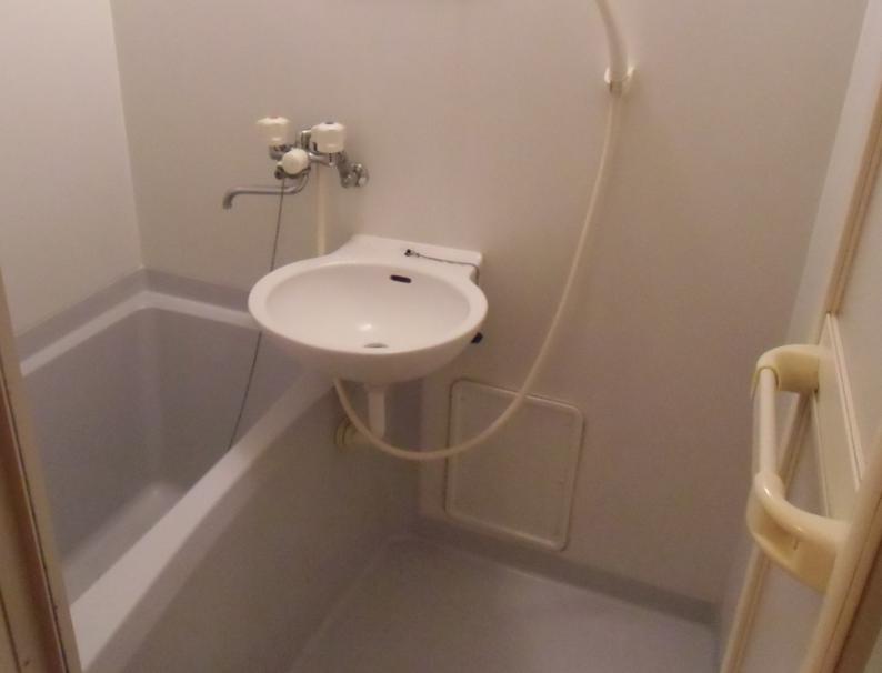 バス・シャワールーム　浴室乾燥機付き