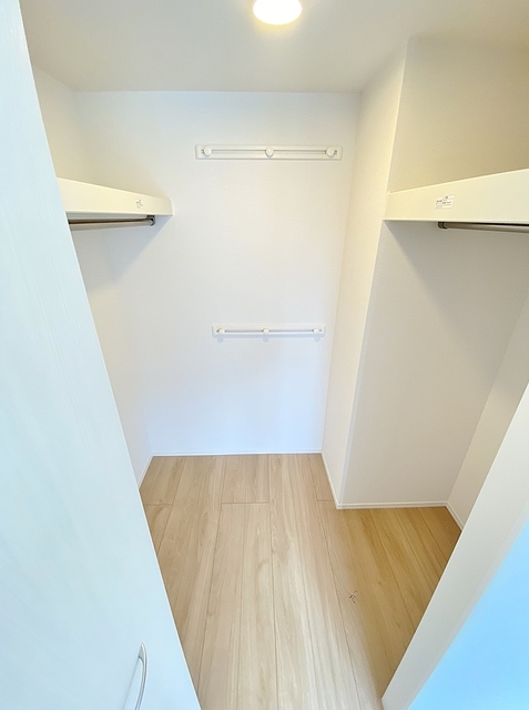 収納　ウォークインクローゼット