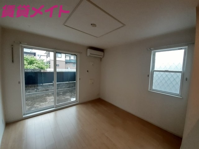 居室・リビング　同型タイプ画像