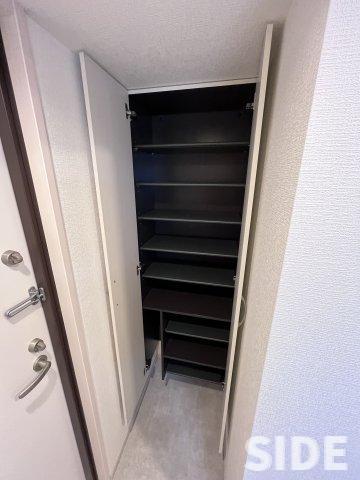 玄関　※同シリーズ参考写真