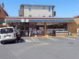 コンビニ　セブンイレブン 市川鬼高1丁目店（コンビニ）まで864m