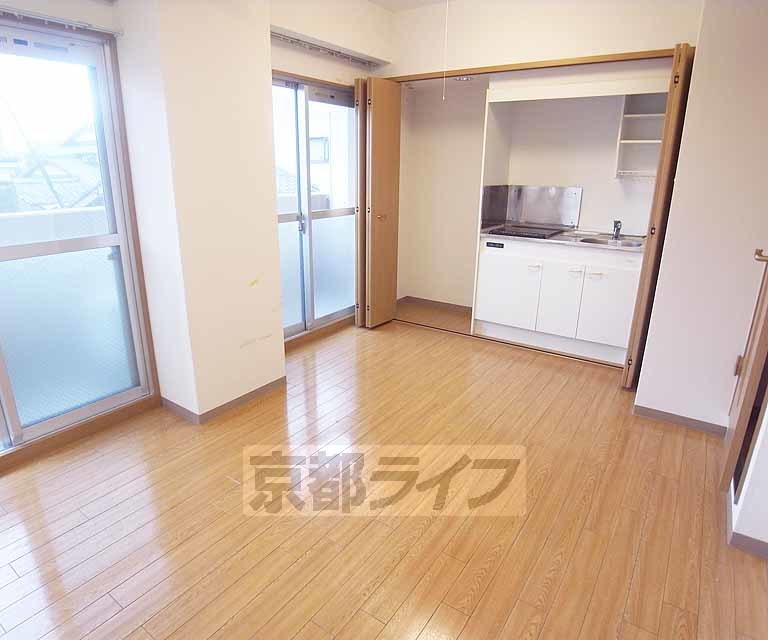 居室・リビング　綺麗なお部屋です。