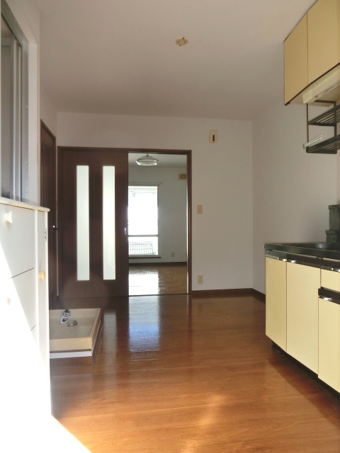 玄関　玄関入るとこんな感じ。（※参考写真）