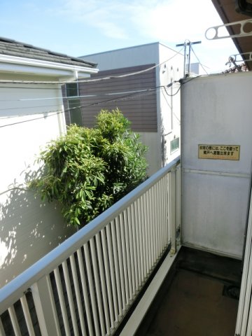 バルコニー　東向きバルコニー・日当り良好。（※参考写真）