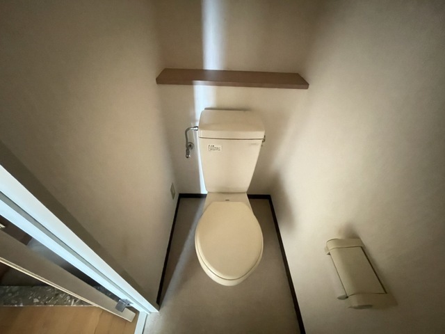 トイレ　別号室の写真です