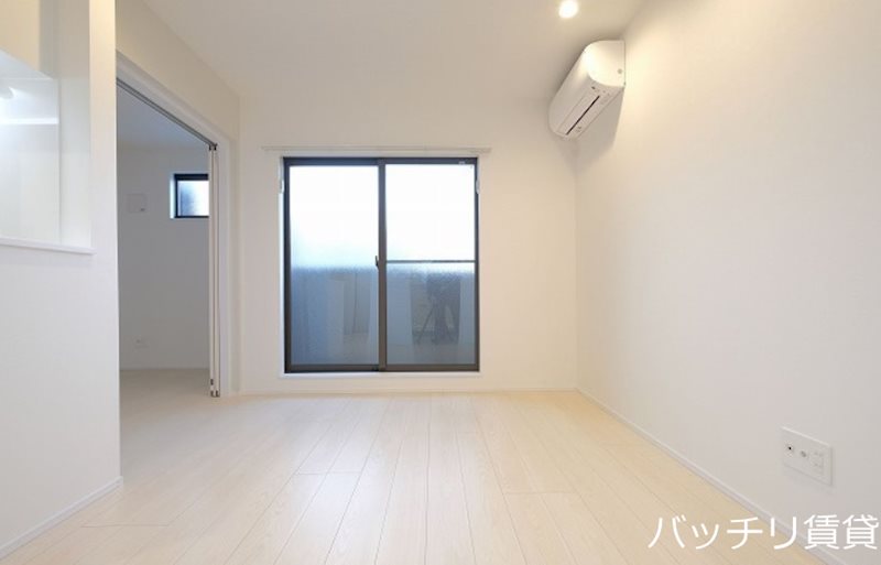 居室・リビング　同型イメージの為、現状を優先致します。