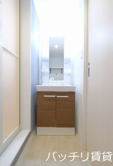 洗面設備　同型イメージの為、現状を優先致します。