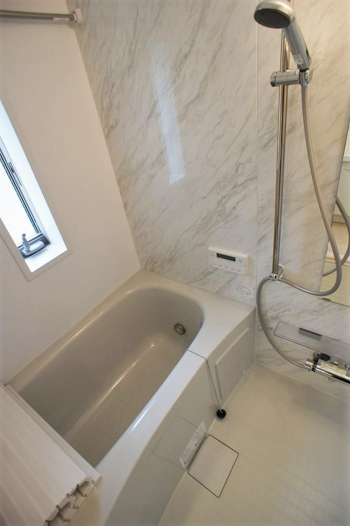 バス・シャワールーム　ゆったり過ごせるお風呂です