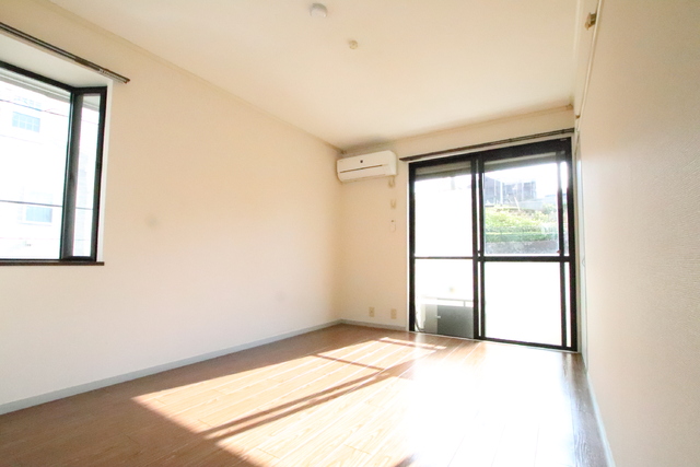 居室・リビング　６帖の洋室です♪