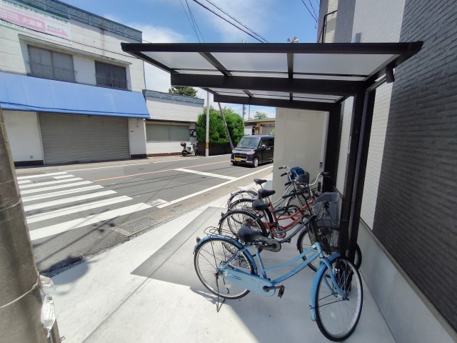 その他共有部分　駐輪場完備