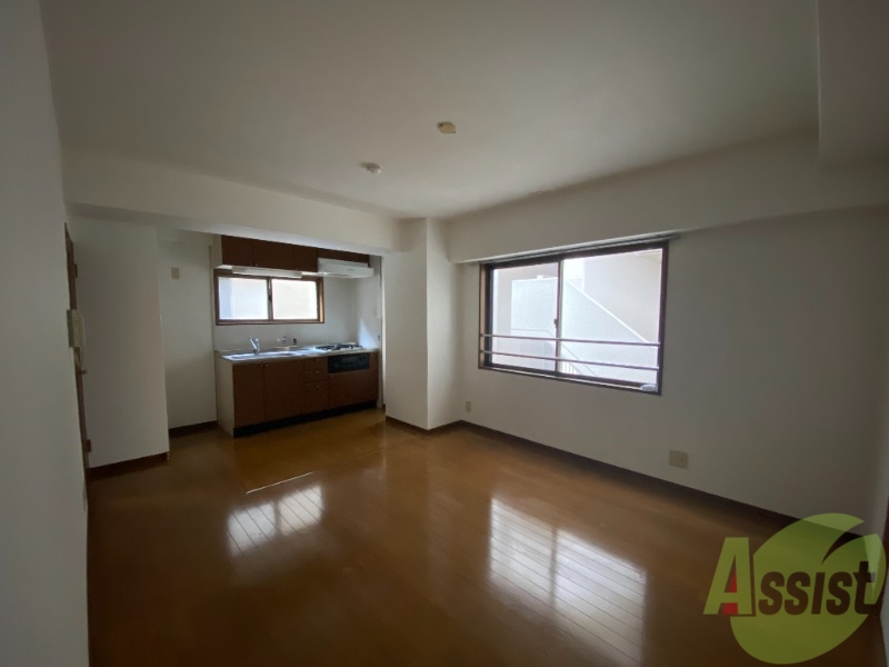 居室・リビング　広いダイニング、ご飯もより美味しく感じそうですね♪