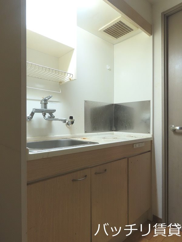 キッチン　画像は同型タイプの為、現状を優先致します。