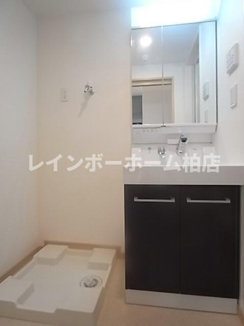 洗面設備　広い洗面スペース