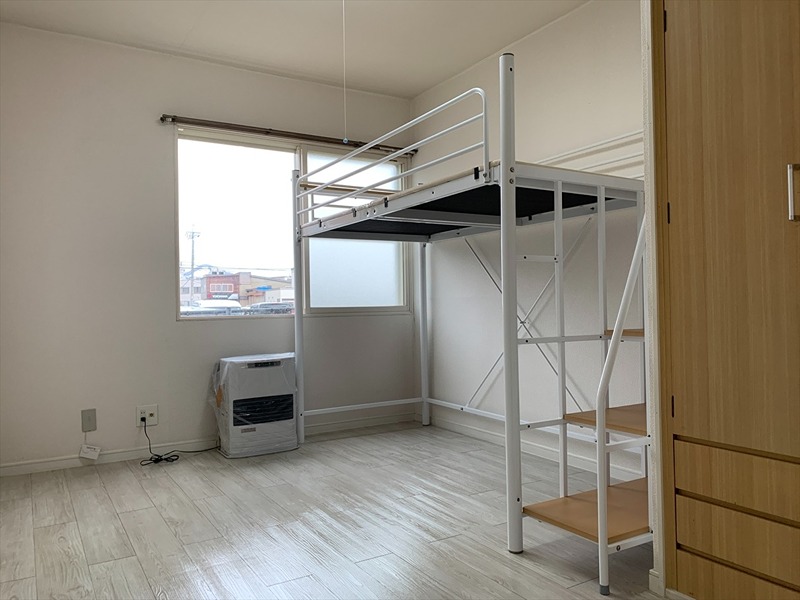 居室・リビング　洋室（5.5帖）の様子