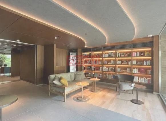 ロビー　エントランス