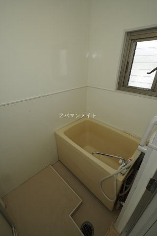 バス・シャワールーム　お風呂で日々の疲れを落としましょう