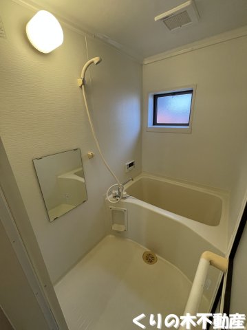 バス・シャワールーム　反転タイプのお部屋です（現況を優先します）