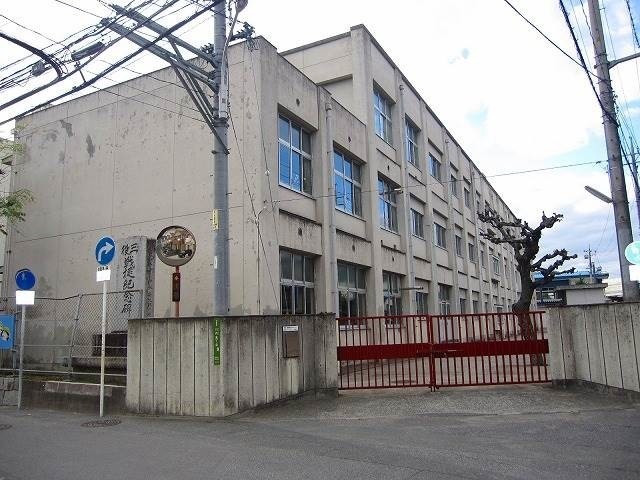 小学校　川内小学校（小学校）まで307m