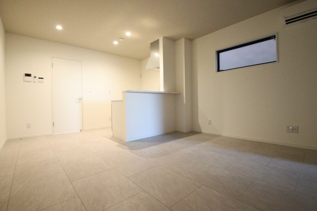 居室・リビング　※別室の為、現況優先