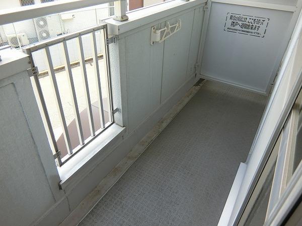 バルコニー　明るいバルコニー！