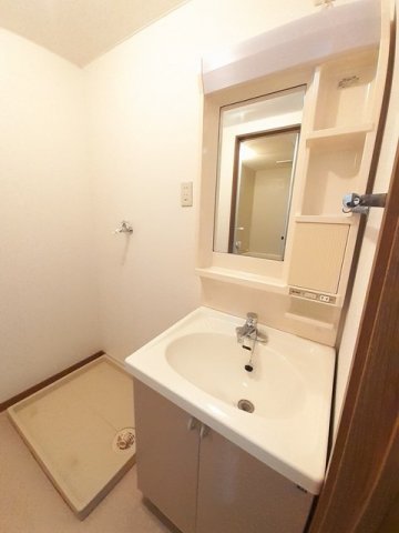 洗面設備　広い洗面スペース