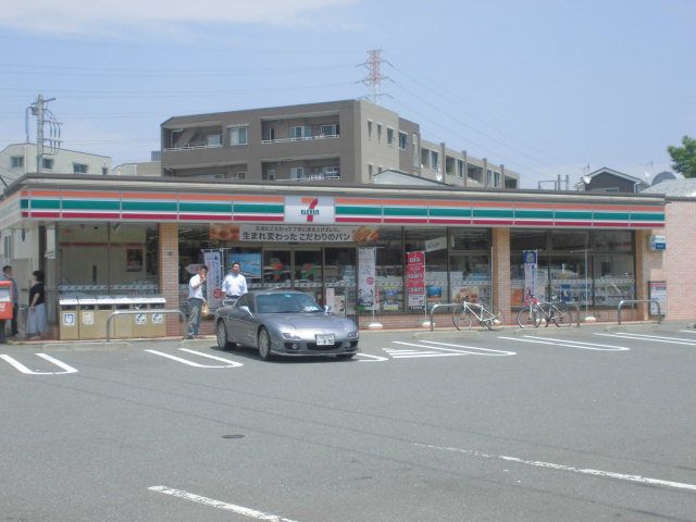 コンビニ　セブンイレブン横浜日吉宮前店（コンビニ）まで186m