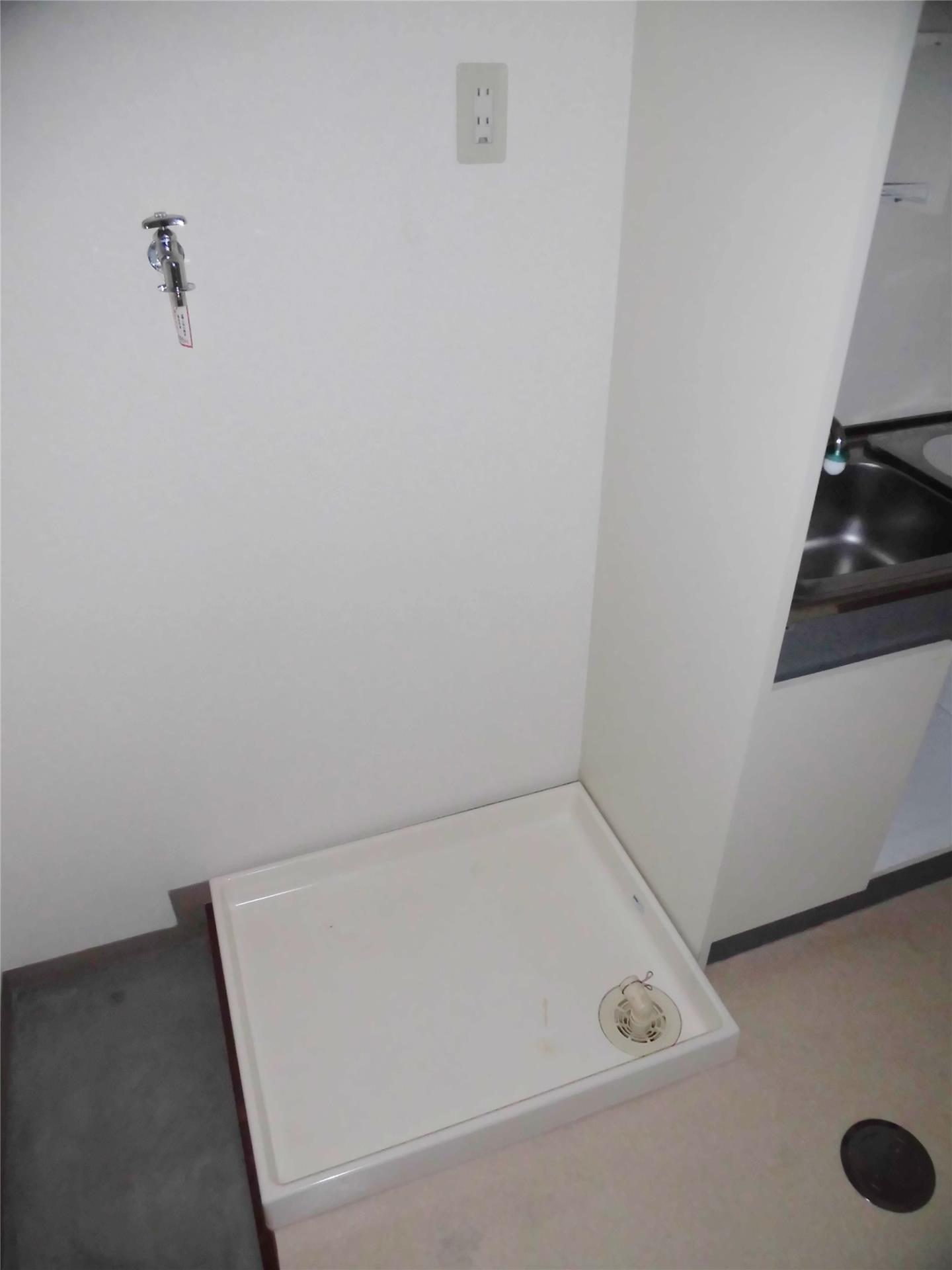 その他設備　防水パン付きの洗濯機置き場完備♪