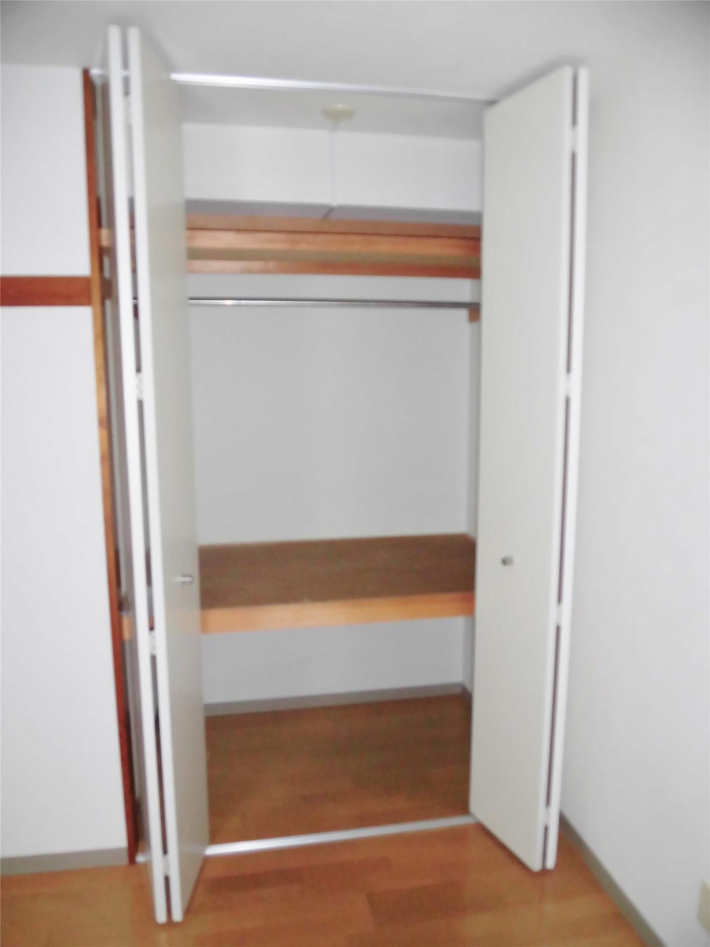 収納　三段式で整理整頓しやすいクローゼット♪