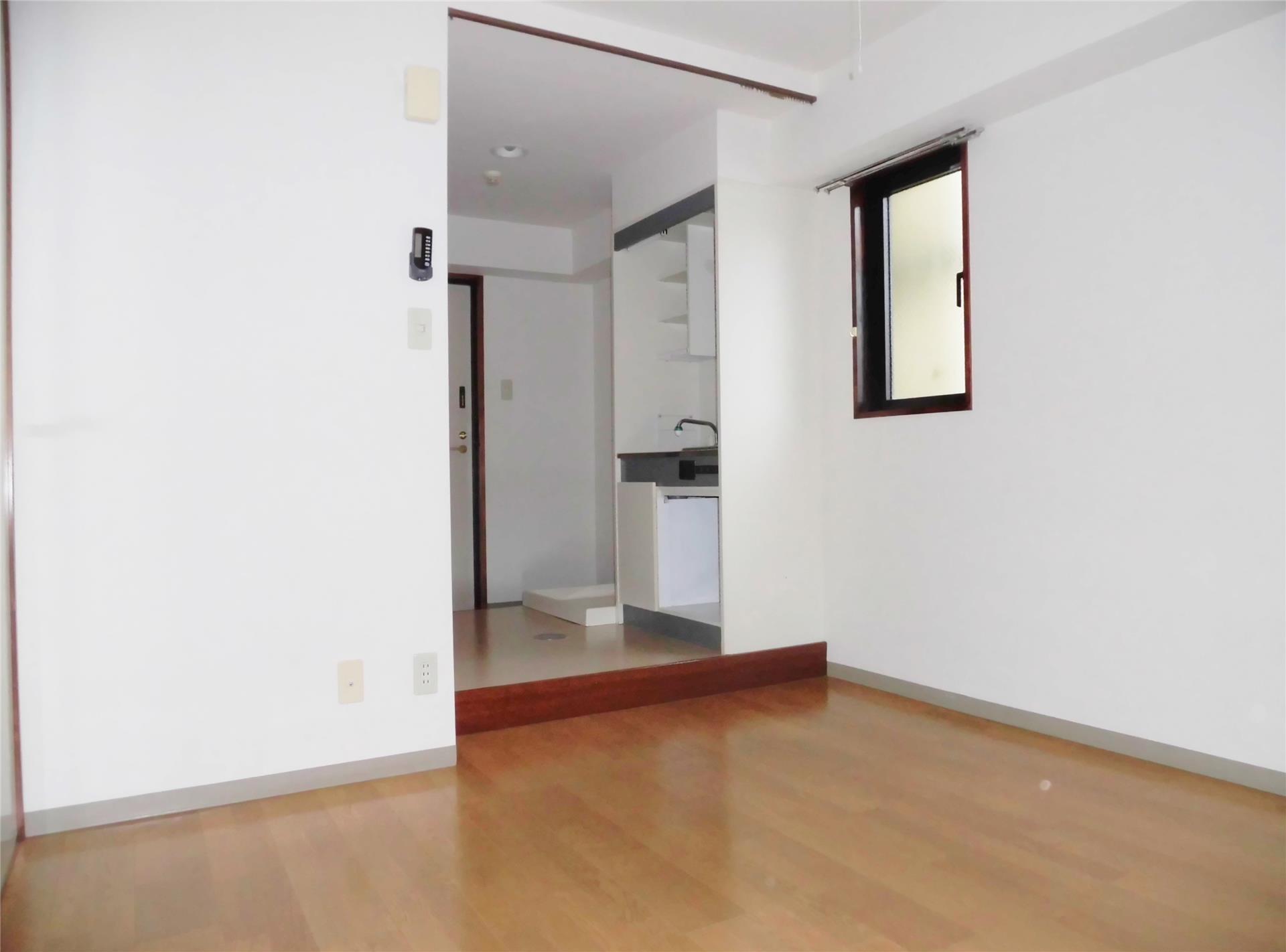 その他部屋・スペース　２面採光でしっかり換気のできるお部屋です♪