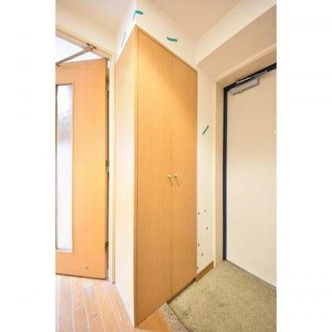 玄関　※別部屋参考写真