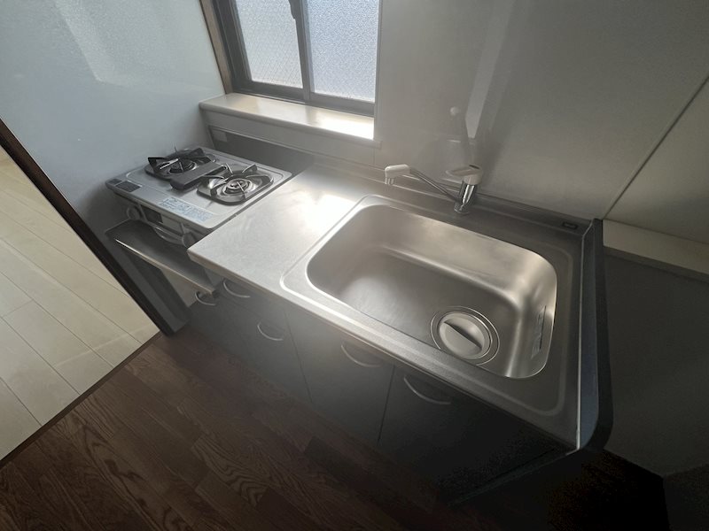 キッチン　別号室の参考写真となります