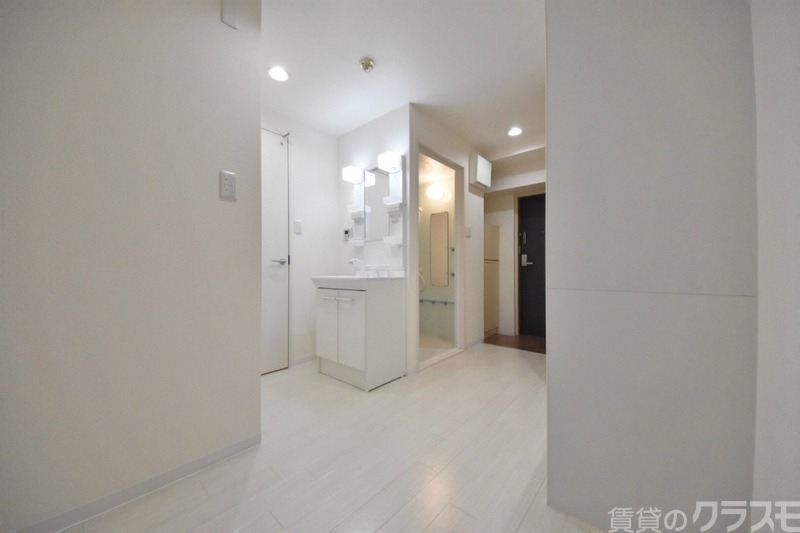 居室・リビング　白を基調にした明るいお部屋です。