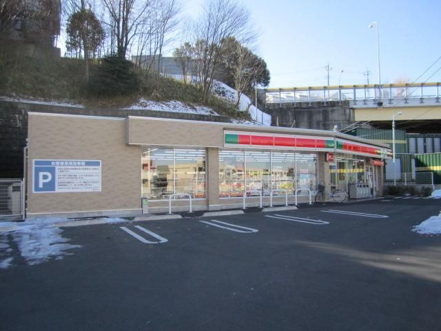 コンビニ　サンクス（コンビニ）まで513m