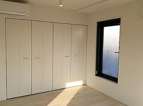 居室・リビング　別部屋の写真を使用しております。