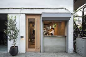 飲食店　Plat(プラット)（飲食店）まで327m