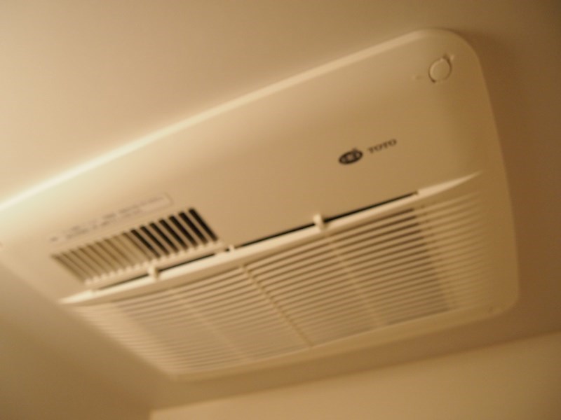 バス・シャワールーム　浴室乾燥機